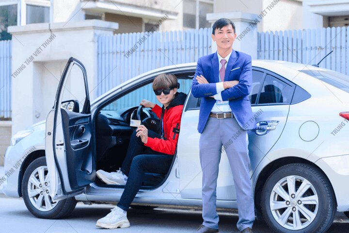 Khóa học lái xe số sàn